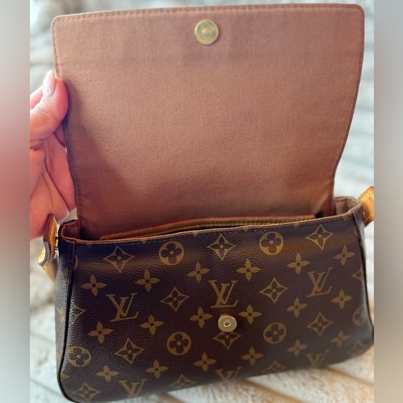 LOUIS VUITTON #authenticLV #handbag - Picture 5 of 10